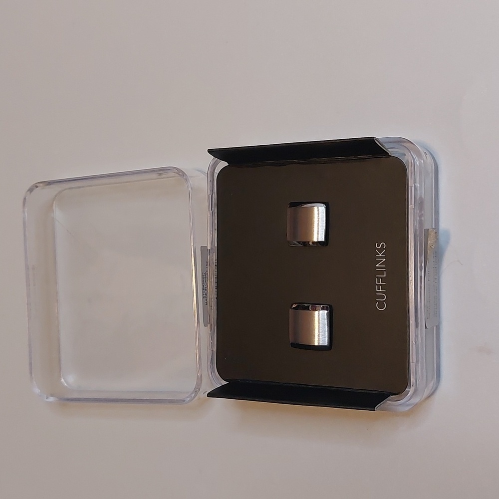 * Croft and Barrow Brushed and Satin Curved Square Cufflinks NIB